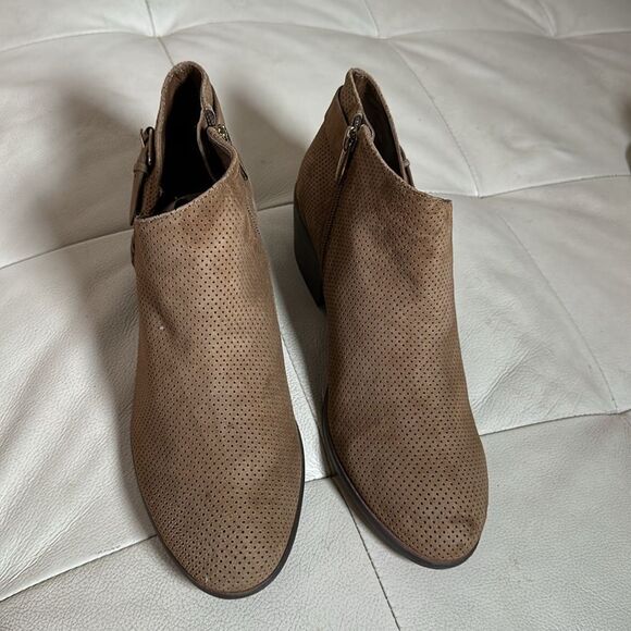 Vince Camuto ankle boots - Picture 5 of 10